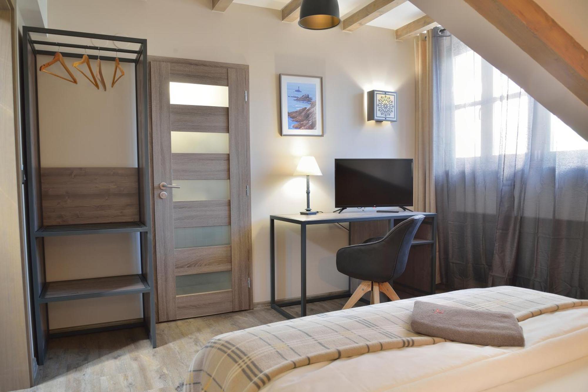 Hotel Via Ironia Високе-Мито Экстерьер фото